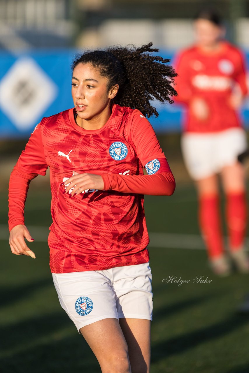 Bild 247 - wBJ Hamburger SV - Holstein Kiel : Ergebnis: 8:0